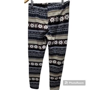 Altar'd State Medium/Large Beige Black Poinsetta Leggings